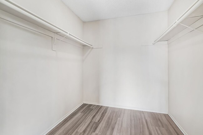 Building Photo - 401 Arundell Cir