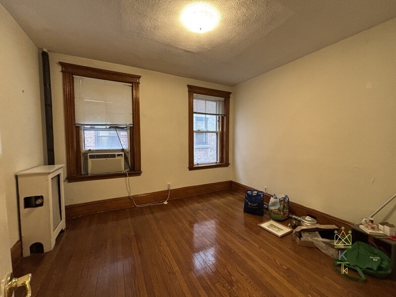 Building Photo - 1407 Beacon St