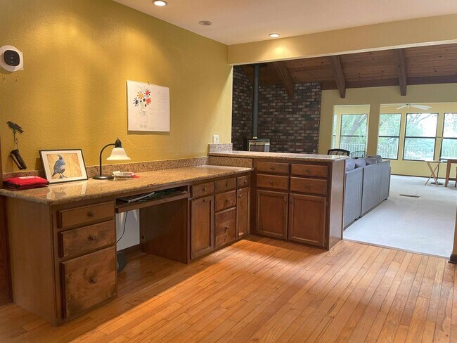 Building Photo - Short term 4-8 mo.  rental-Lake view 3 bedroom, 3 bath plus office in Lake Wildwood, Penn Valley, CA
