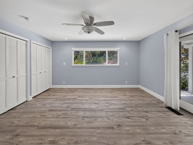 Building Photo - Gorgeous Single Level Home with Pool in Alamo Available Now!