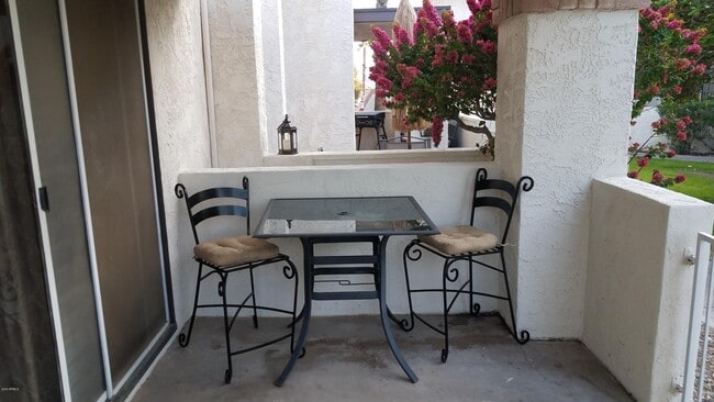 Building Photo - 1861 Montana Vista