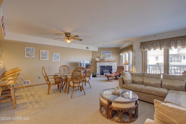 Building Photo - 900 Ocean Ave