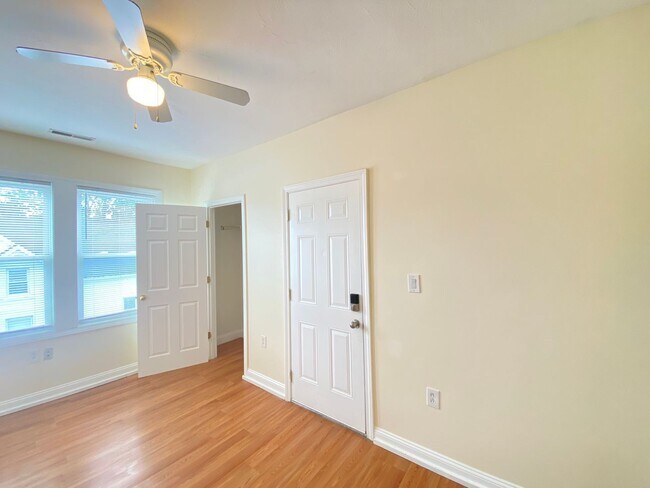 Building Photo - 289 Merrimack St