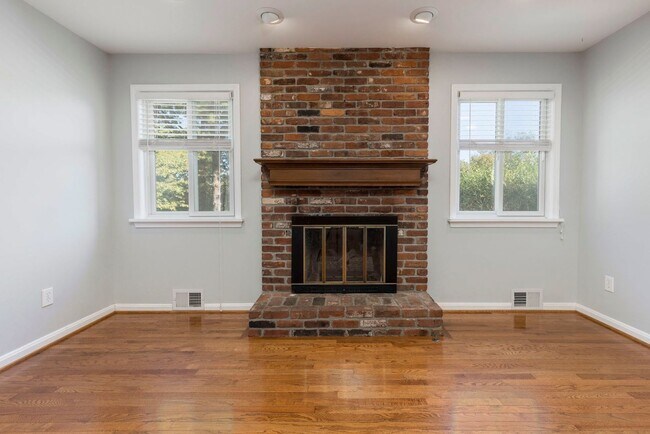 Building Photo - 1211 Meadowridge Trail