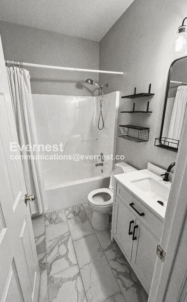 Building Photo - 322 Shelby Forest Dr