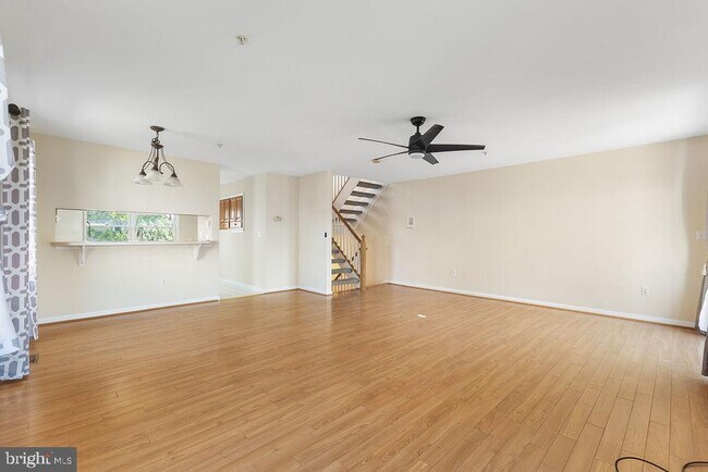Building Photo - 400 Schooner Way