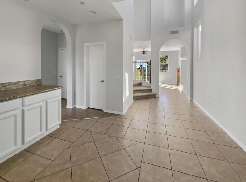 Building Photo - 1504 San Bernardino Ave