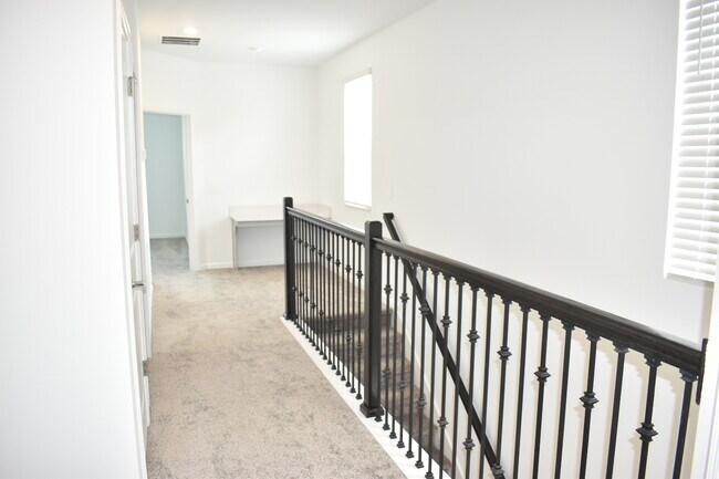 Building Photo - 1433 Waverunner Ln