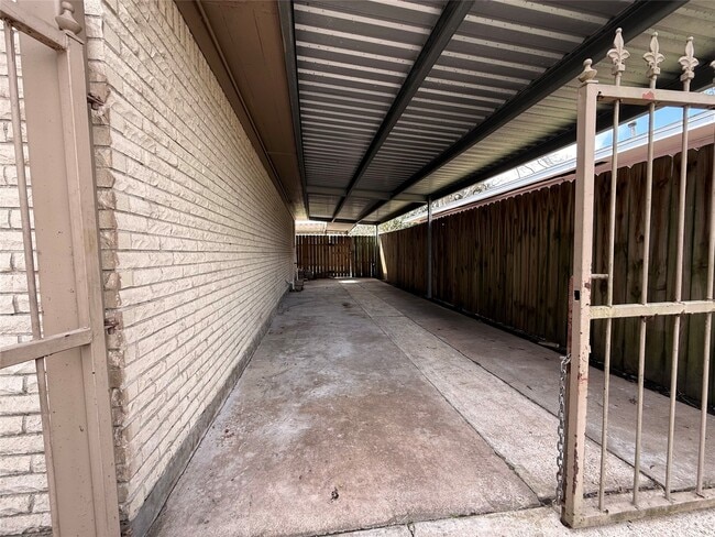 Building Photo - 7301 Cardinal Cir