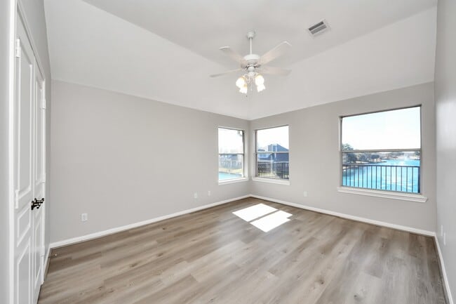 Building Photo - 14302 Jaubert Ct