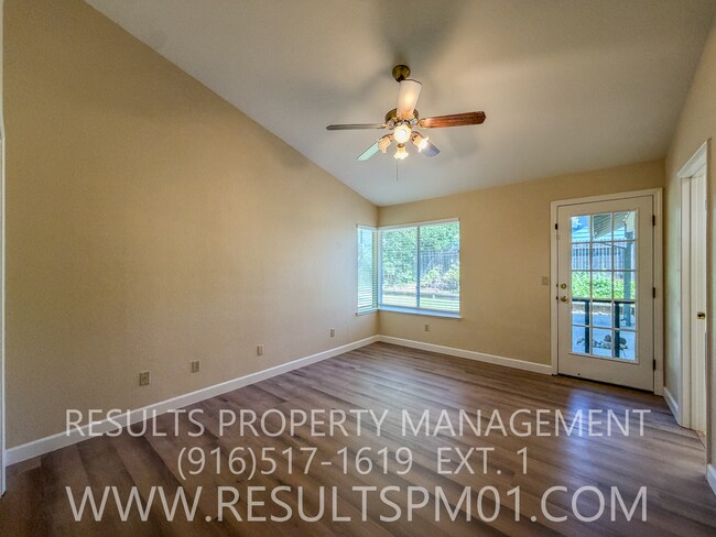 Building Photo - 112 Dyrell Way