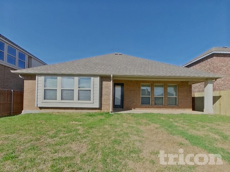 Building Photo - 625 Fox View Dr