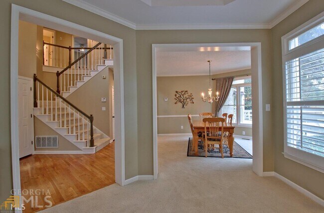 Building Photo - 404 Burgess Point