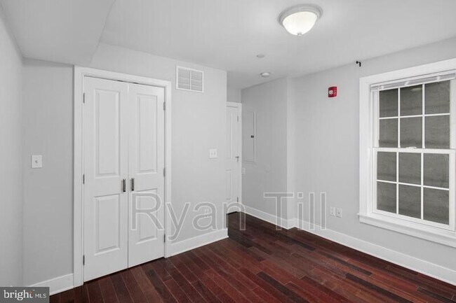 Building Photo - 1522 Race St