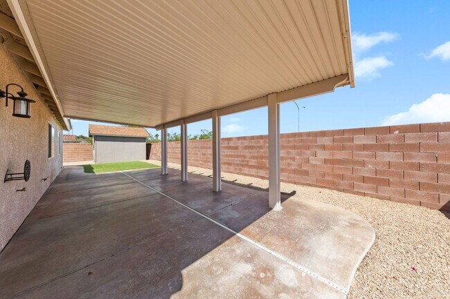 Building Photo - Desert Gem at the Base of Black Mountain –...