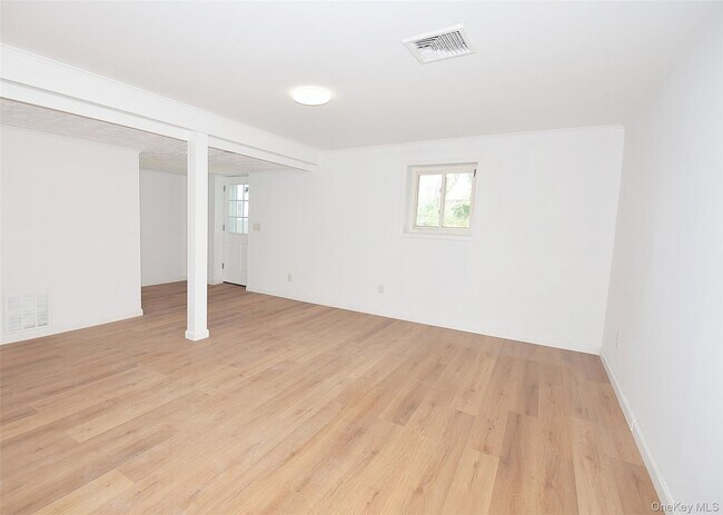 Building Photo - 855 Surf St