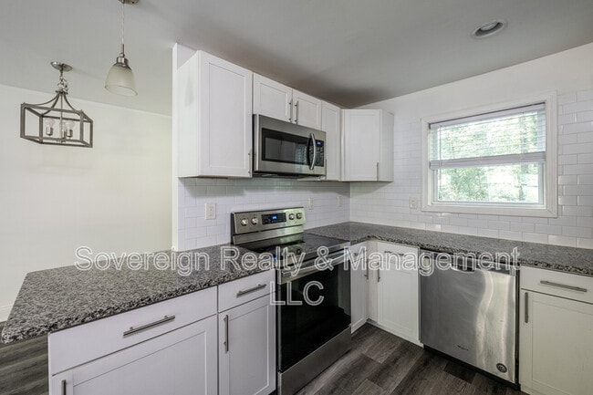 Building Photo - 3366 Delmar Ln NW