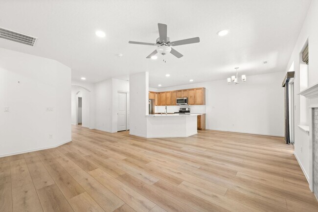 Building Photo - 8581 N Orch Ct