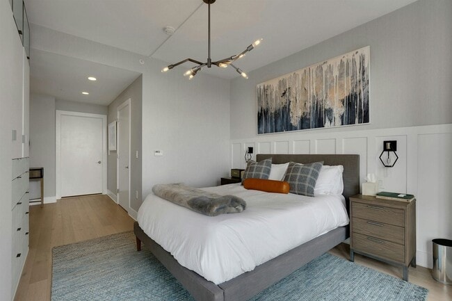 Building Photo - 9 Ave at Port Imperial