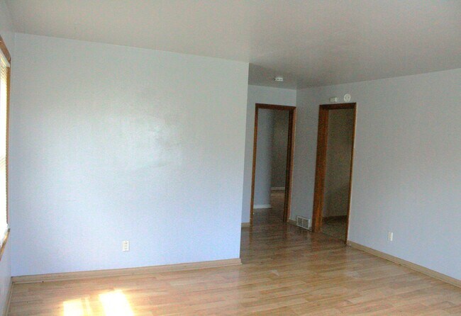 Building Photo - 3957-3959-3959 N 53rd St