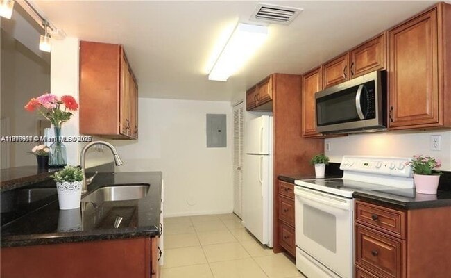 Building Photo - 801 NW 91st Terrace