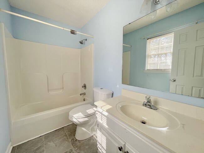 Building Photo - 239 Yorkshire Dr