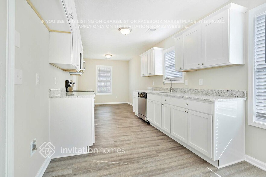 Building Photo - 105 Valley View Dr