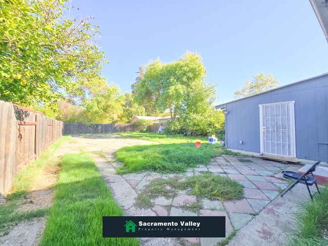 Building Photo - 4235 Arlington Ave