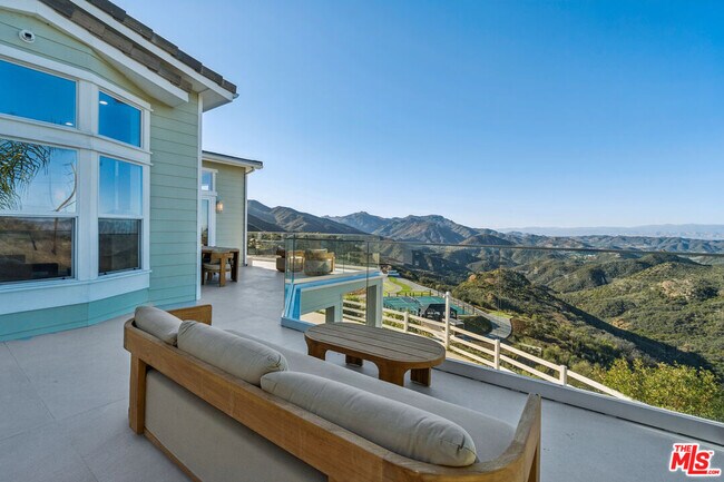 Building Photo - 265 Westlake Blvd