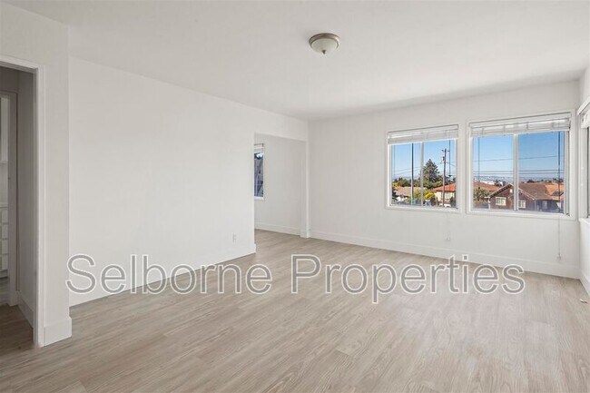 Building Photo - 369 Colusa Ave