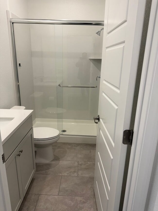 Building Photo - Beautiful home in Northlake!