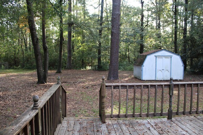 Building Photo - 2440 Ellen Ln