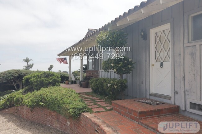 Building Photo - 3 Bed, 2.5 Bath Corner Lot Home Near the B...