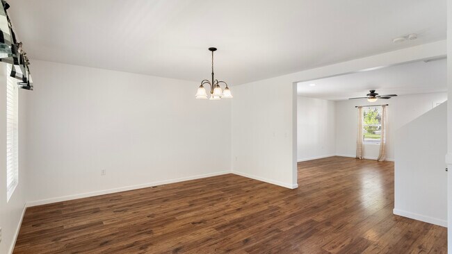 Building Photo - 1605 Kedlin Ln