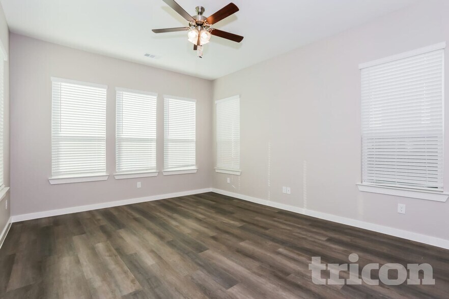 Building Photo - 854 Summer Plum Wy