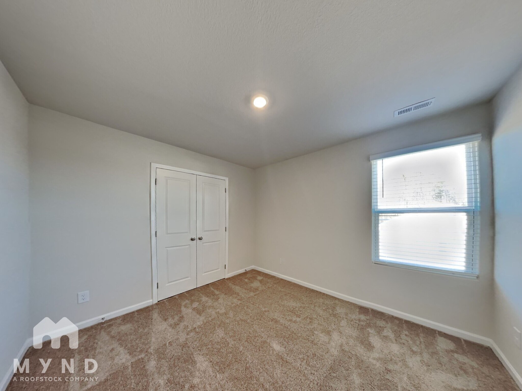 Building Photo - 65 New Villas St