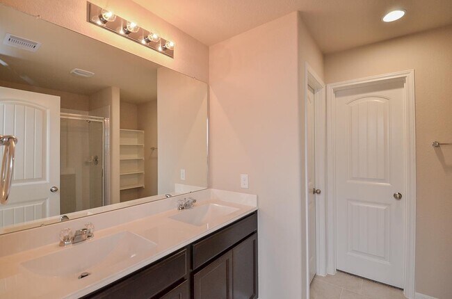 Building Photo - 29211 Vernon Forest Ct