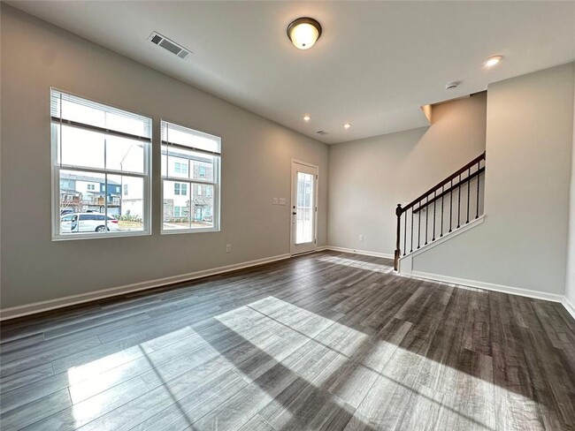 Building Photo - 2698 Whistler Wy NE