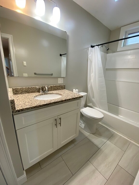 Building Photo - 17 Maywood St