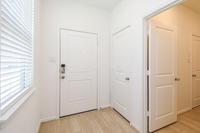 Building Photo - 21835 Red Lantana Trl