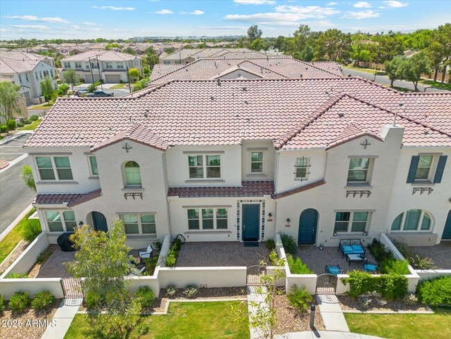 Building Photo - 4077 S Sabrina Dr