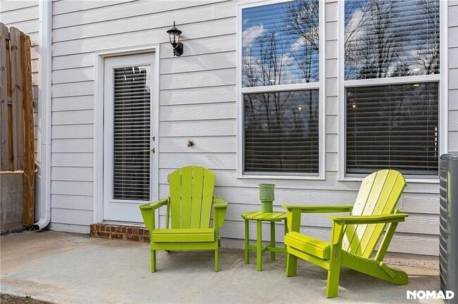Building Photo - Luxury 3BR Golf Course Townhome in Chimney Oaks – Resort-Style Living