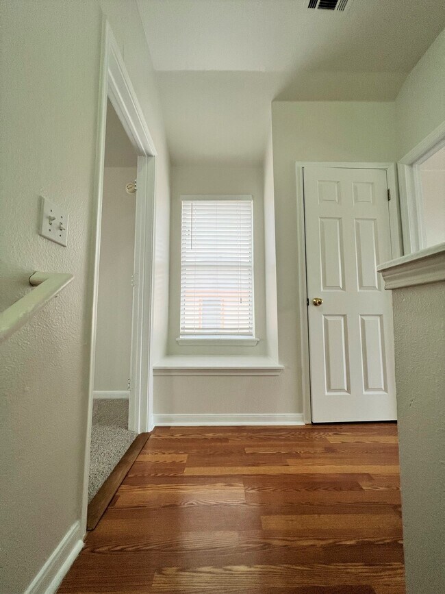 Building Photo - 740 Winborne Way