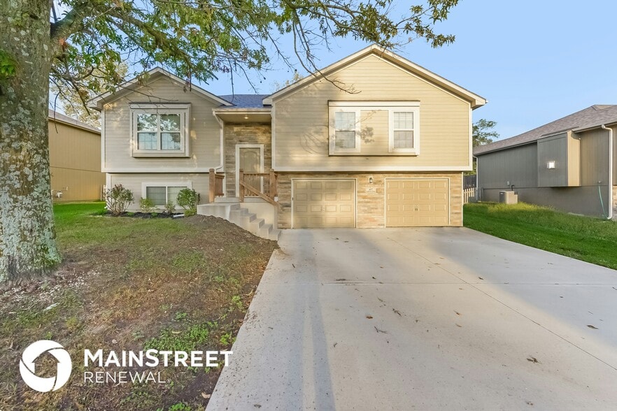 Primary Photo - 407 Golfview Dr