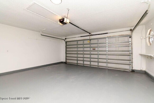 Building Photo - 1040 Big Horn Cir NW