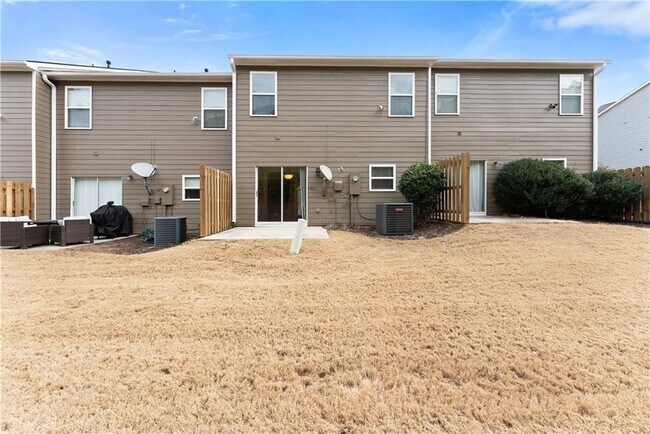 Building Photo - 5165 Sherwood Way