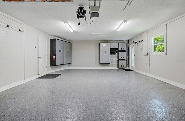 Building Photo - 14463 Sandpiper Cir