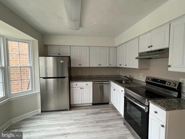 Building Photo - 310 Rambling Ridge Ct