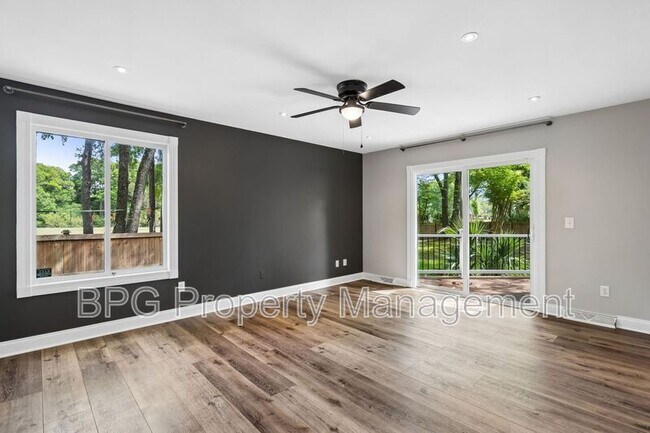 Building Photo - 15 Glenkirk Dr