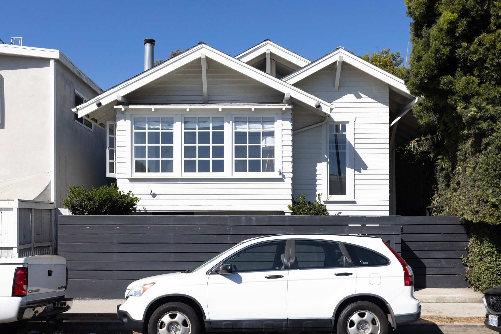 Building Photo - 241 Windward Ave